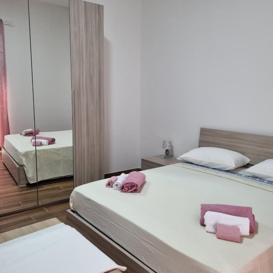 Casa Vacanze "Albachiara" Lägenhet Brindisi Exteriör bild